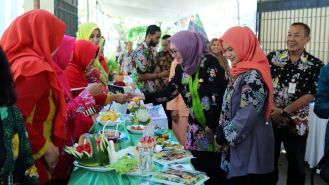 Bunda Indah dan Ning Farin Hadir di Lomba Cipta Menu B2SA Si Gempal