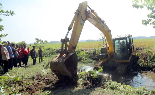 Bupati Thoriq Tegaskan, Program PKH Berasnya Harus dari Petani Lumajang