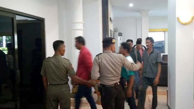 Rumah Akan Digusur, Warga yang Tinggal di Lahan HGU PTPN XI PG Jatiroto Mengadu Ke Pemkab