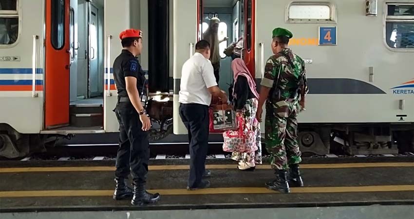 Penumpang Kereta Api dari Lumajang Diimbau Waspada