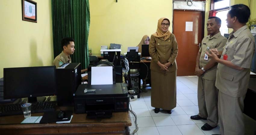 Wabup Lumajang Pemkab Upayakan Pelayanan Adminduk Dapat Segera Teratasi