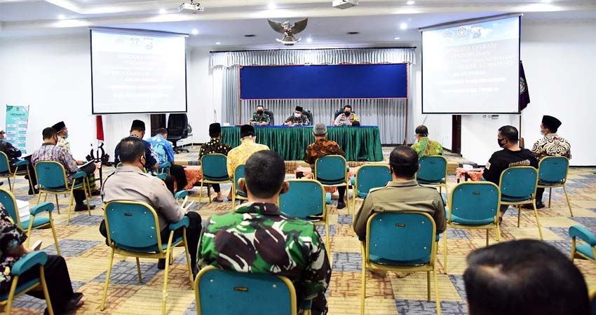 Program Pesantren Tangguh Mandiri Cegah C-19 di Kalangan Santri Lumajang