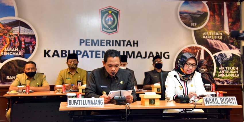 Bupati dan Wabup Lumajang Rapat Paripurna Melalui Video Conference