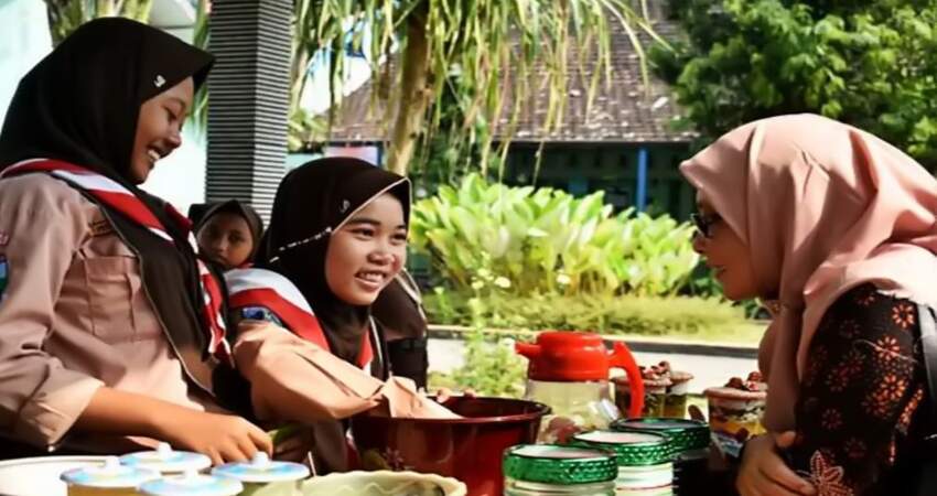 Dua Sekolah Tapal Batas Lumajang Raih Penghargaan Adiwiyata Jatim