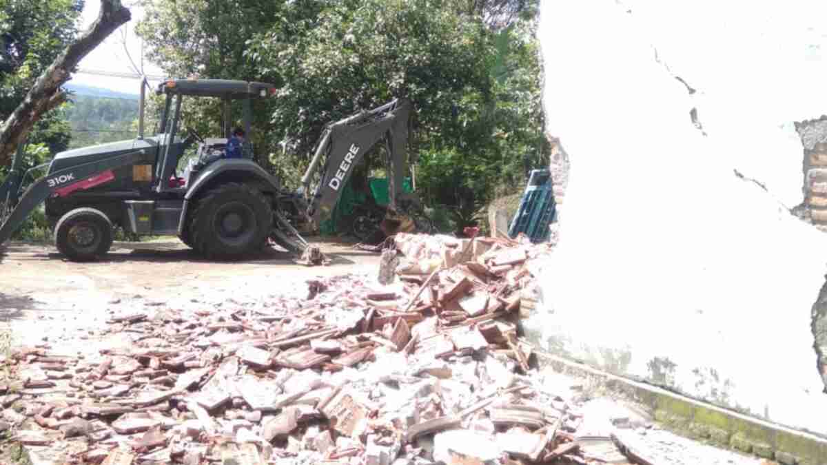 Batalyon Zipur 5ABW Terjunkan 8 Alat Berat Bantu Percepat Penanganan Gempa Lumajang