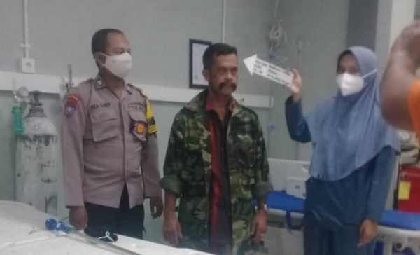 Antarkan Anak Istri Beli Sandal, Warga Sawaran Lumajang Dikeroyok Tukang Parkir dan Dibacok