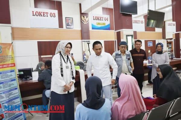 Pelayanan Dispendukcapil Lumajang Tetap Beri Pelayanan Selama Libur Lebaran