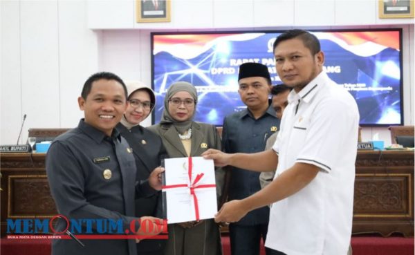 DPRD Lumajang Gelar Paripurna Penyampaian Nota Penjelasan Bupati